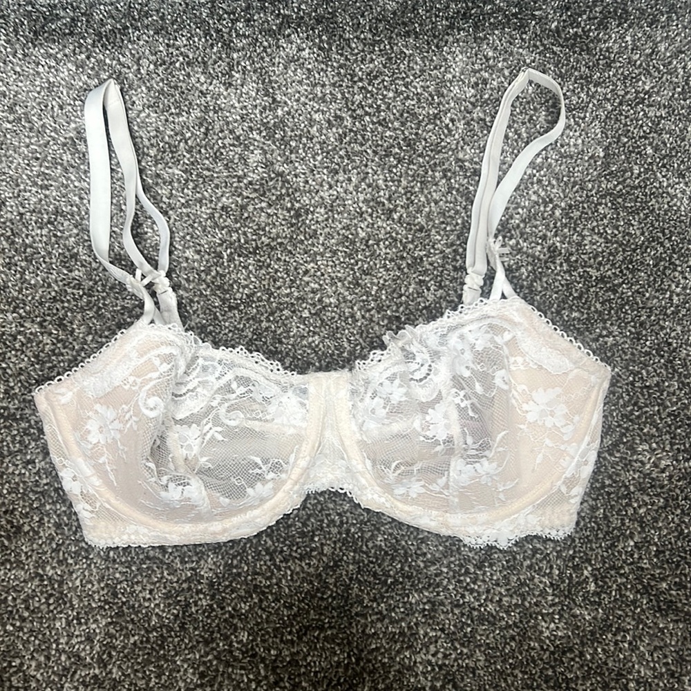 White lace bra